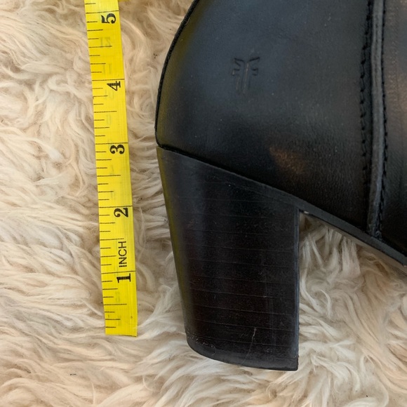 Frye Meghan Bootie size: 7 - Picture 4 of 8